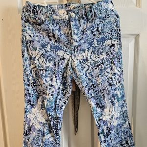 Capri pants
